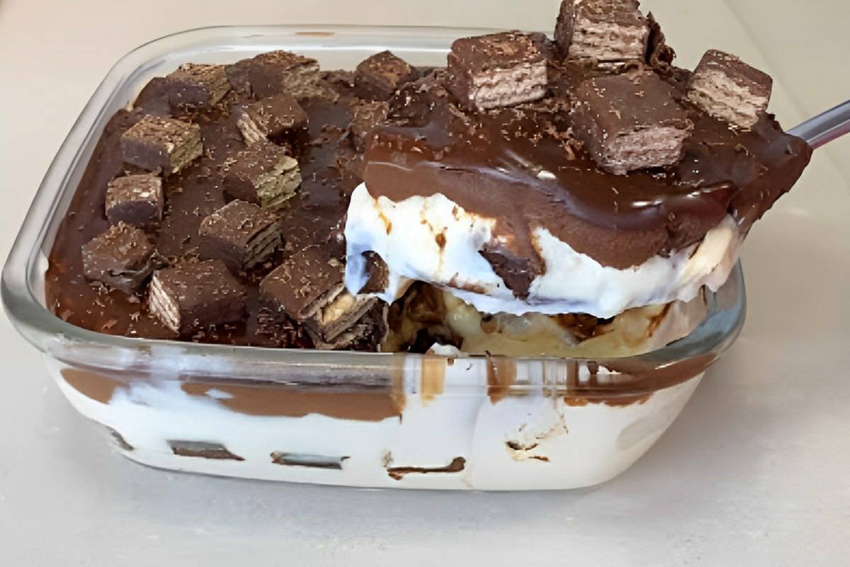 Bis pavé con crema blanca